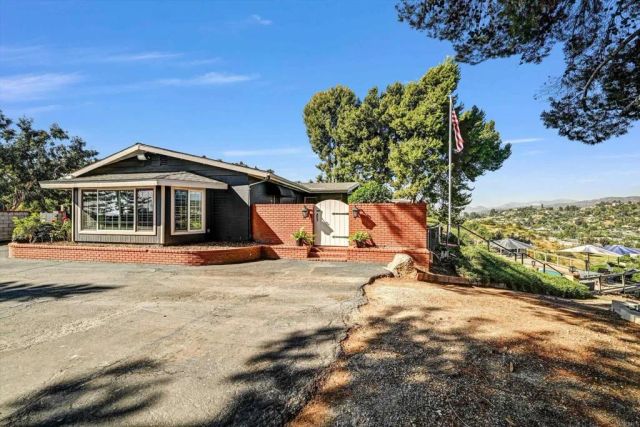 1308 Sundale Road, El Cajon, CA 92019