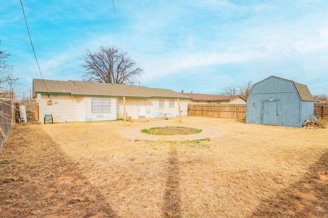 1903 71st Street, Lubbock, TX 79412