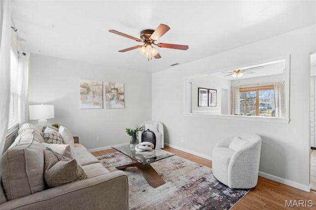 490 Jana Drive, Florissant, MO 63031