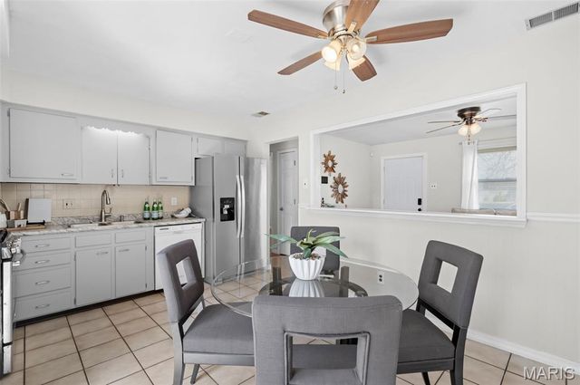 490 Jana Drive, Florissant, MO 63031