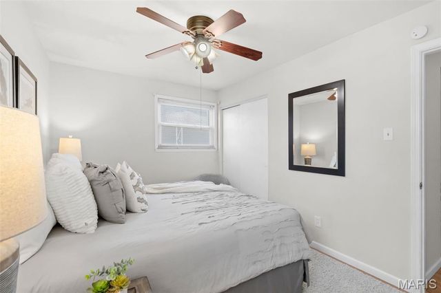 490 Jana Drive, Florissant, MO 63031