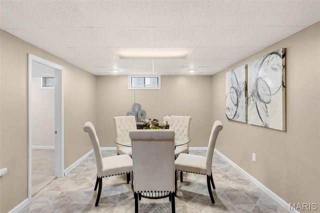 490 Jana Drive, Florissant, MO 63031