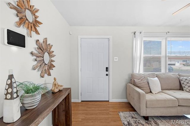 490 Jana Drive, Florissant, MO 63031