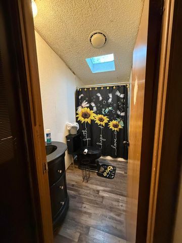 51 Cherokee Mountain, Flat Lick, KY 40935