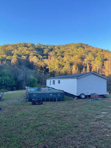 51 Cherokee Mountain, Flat Lick, KY 40935