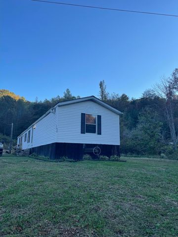 51 Cherokee Mountain, Flat Lick, KY 40935