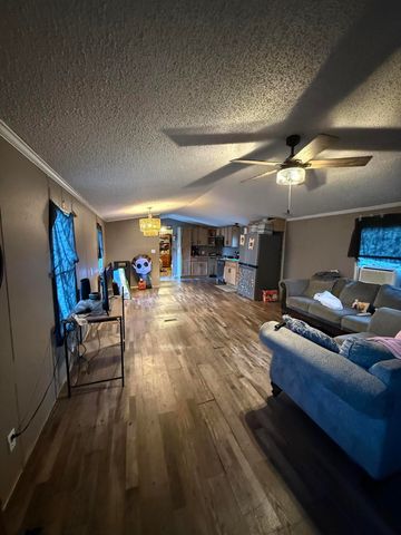 51 Cherokee Mountain, Flat Lick, KY 40935