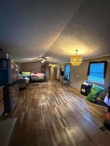 51 Cherokee Mountain, Flat Lick, KY 40935