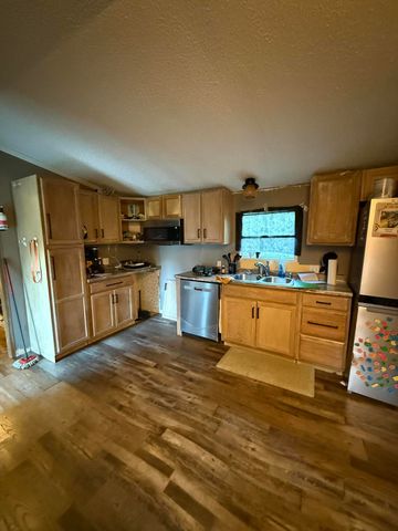 51 Cherokee Mountain, Flat Lick, KY 40935