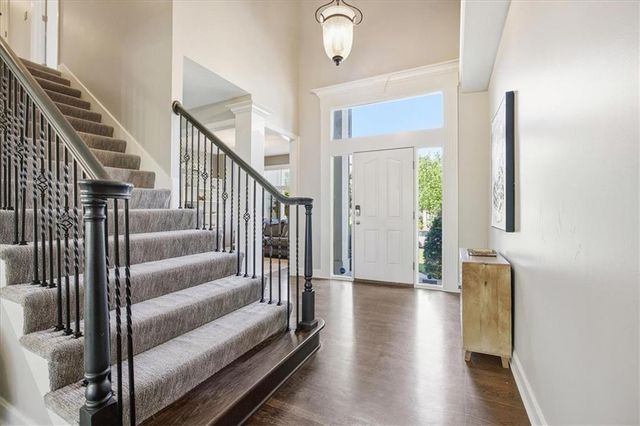 5117 W 162nd Street, Stilwell, KS 66085