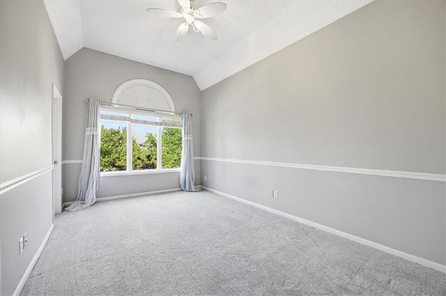 5117 W 162nd Street, Stilwell, KS 66085