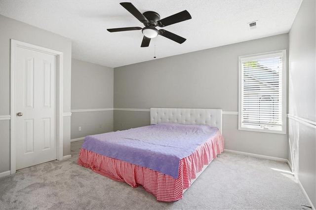 5117 W 162nd Street, Stilwell, KS 66085