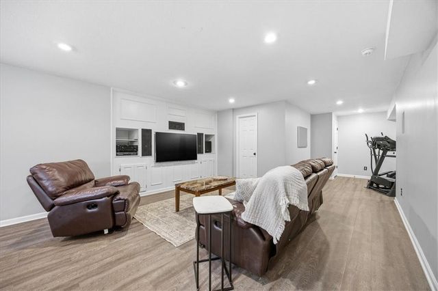 5117 W 162nd Street, Stilwell, KS 66085