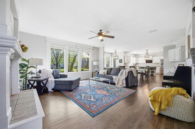 5117 W 162nd Street, Stilwell, KS 66085