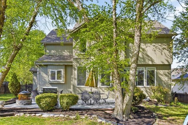 5117 W 162nd Street, Stilwell, KS 66085