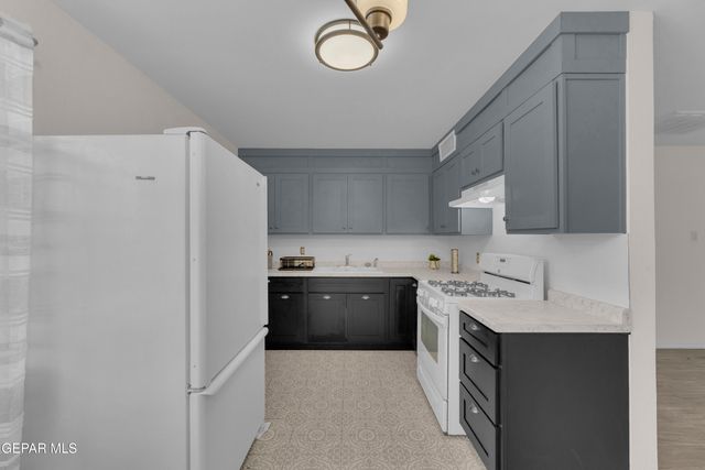 7864 LA GRANGE Court, El Paso, TX 79915
