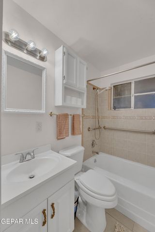 7864 LA GRANGE Court, El Paso, TX 79915