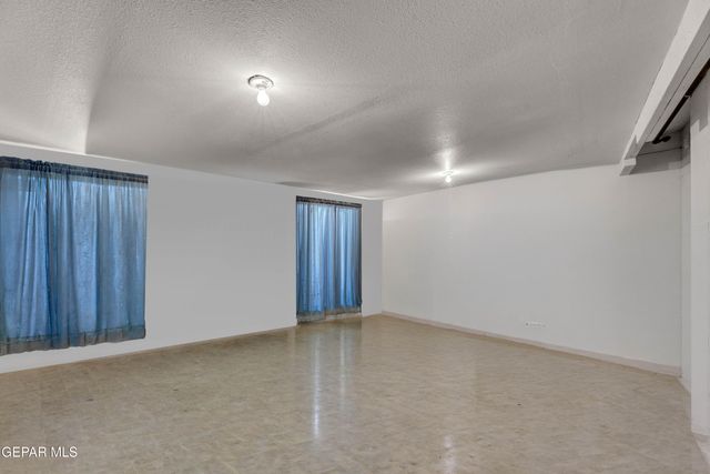 7864 LA GRANGE Court, El Paso, TX 79915
