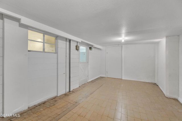 7864 LA GRANGE Court, El Paso, TX 79915