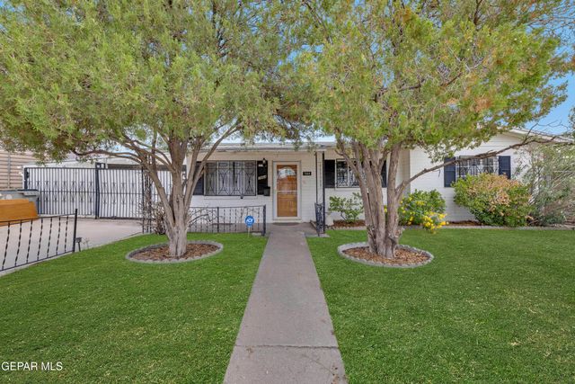 7864 LA GRANGE Court, El Paso, TX 79915