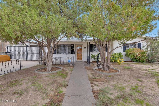 7864 LA GRANGE Court, El Paso, TX 79915