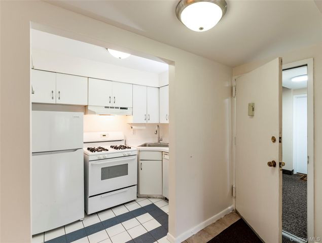 100 DOWD Street C8, Haverstraw, NY 10927