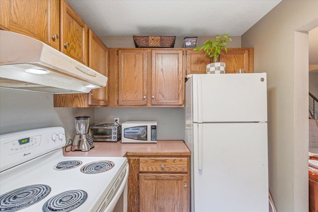 5473 E Brenner Pass, Fridley, MN 55432
