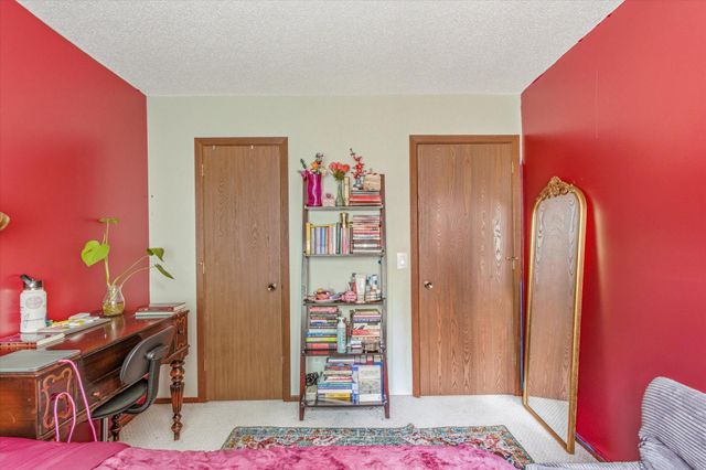 5473 E Brenner Pass, Fridley, MN 55432