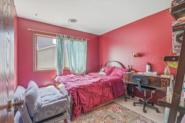 5473 E Brenner Pass, Fridley, MN 55432