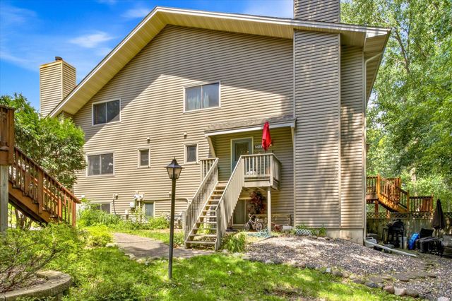 5473 E Brenner Pass, Fridley, MN 55432