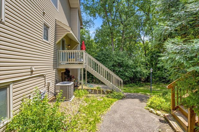 5473 E Brenner Pass, Fridley, MN 55432