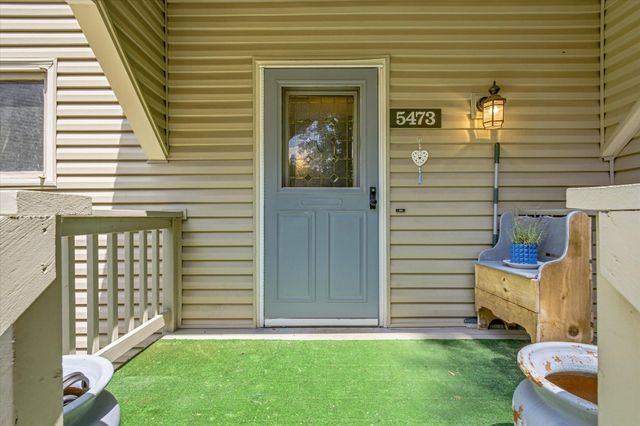 5473 E Brenner Pass, Fridley, MN 55432