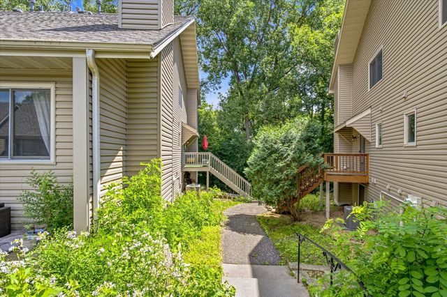 5473 E Brenner Pass, Fridley, MN 55432