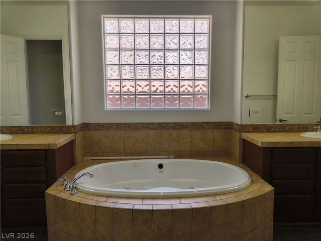 8754 Mayport Drive, Las Vegas, NV 89131