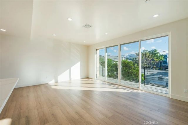 714 N Chestnut Avenue, Los Angeles, CA 90042