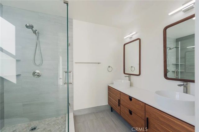 714 N Chestnut Avenue, Los Angeles, CA 90042