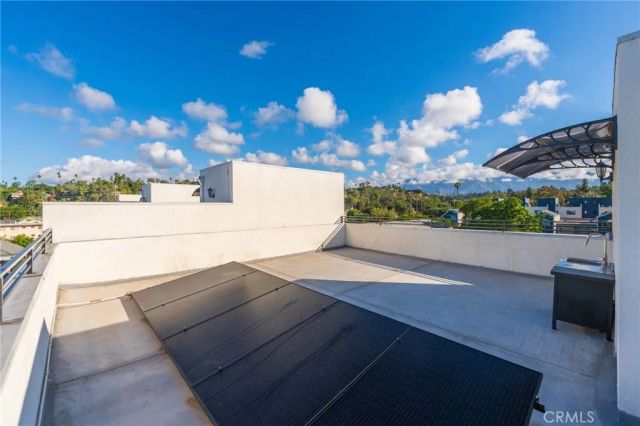 714 N Chestnut Avenue, Los Angeles, CA 90042