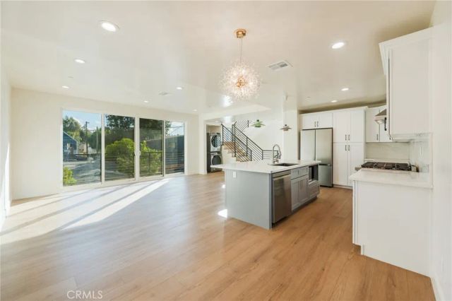 714 N Chestnut Avenue, Los Angeles, CA 90042