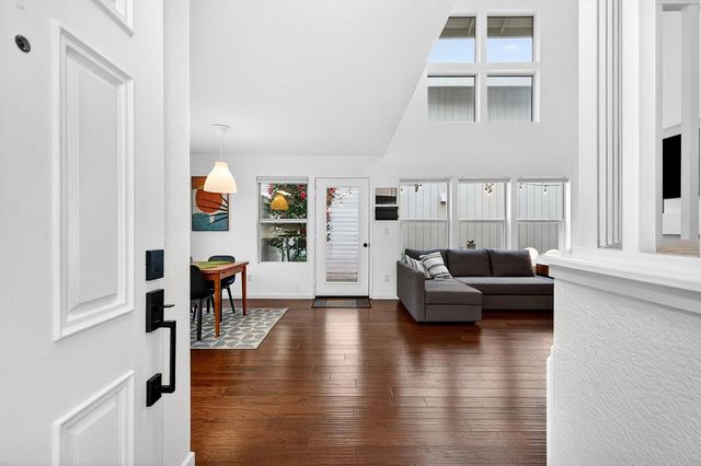 1109 Sandy Creek Dr, Folsom, CA 95630