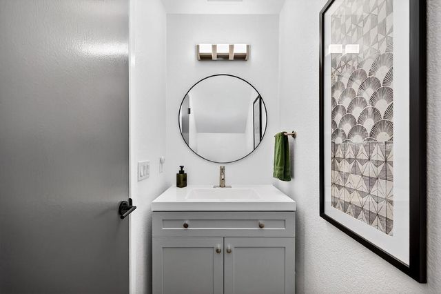 1109 Sandy Creek Dr, Folsom, CA 95630