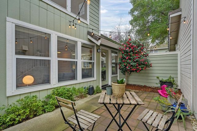 1109 Sandy Creek Dr, Folsom, CA 95630