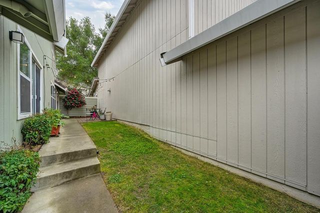 1109 Sandy Creek Dr, Folsom, CA 95630