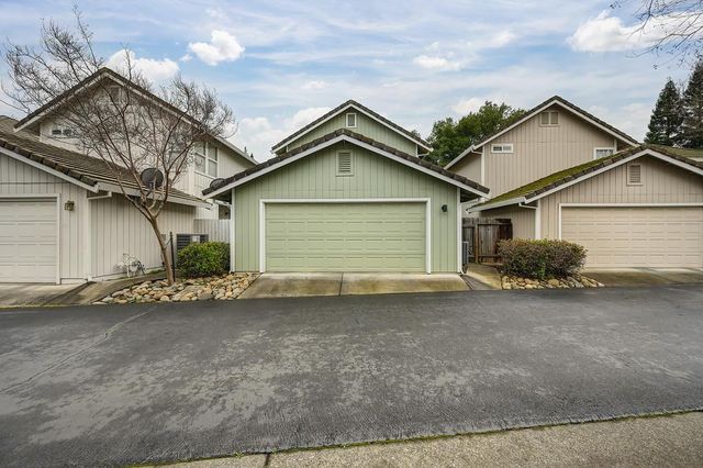 1109 Sandy Creek Dr, Folsom, CA 95630