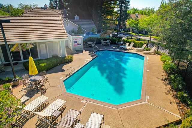 1109 Sandy Creek Dr, Folsom, CA 95630