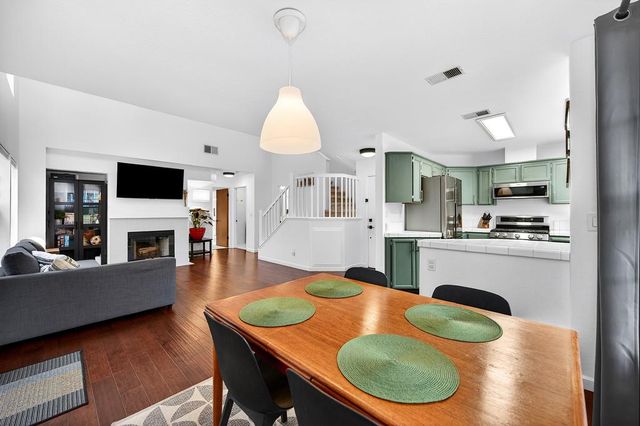 1109 Sandy Creek Dr, Folsom, CA 95630