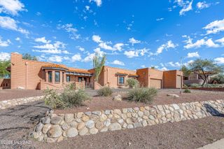 4202 N CÃrculo Manzanillo, Tucson, AZ 85750