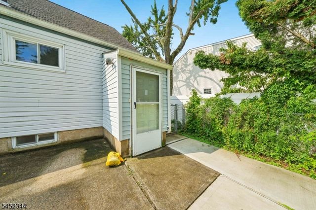 23 W Henry Pl, Woodbridge Twp., NJ 08830