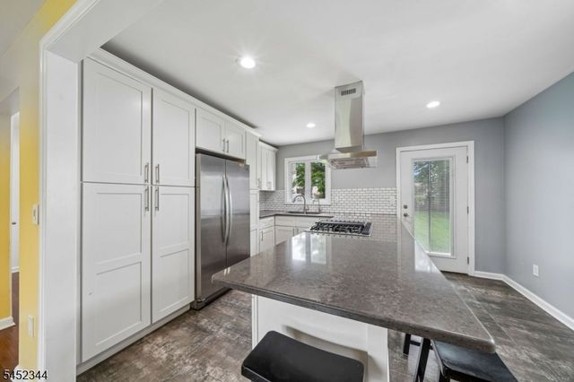 23 W Henry Pl, Woodbridge Twp., NJ 08830