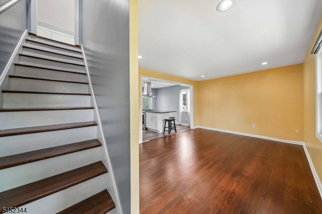 23 W Henry Pl, Woodbridge Twp., NJ 08830 — photo 5