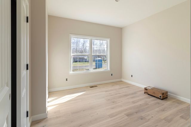 1997 Stevens Dr, Westmoreland, TN 37186